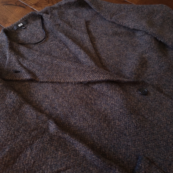 Uniqlo Cardigan - Picture 2 of 7